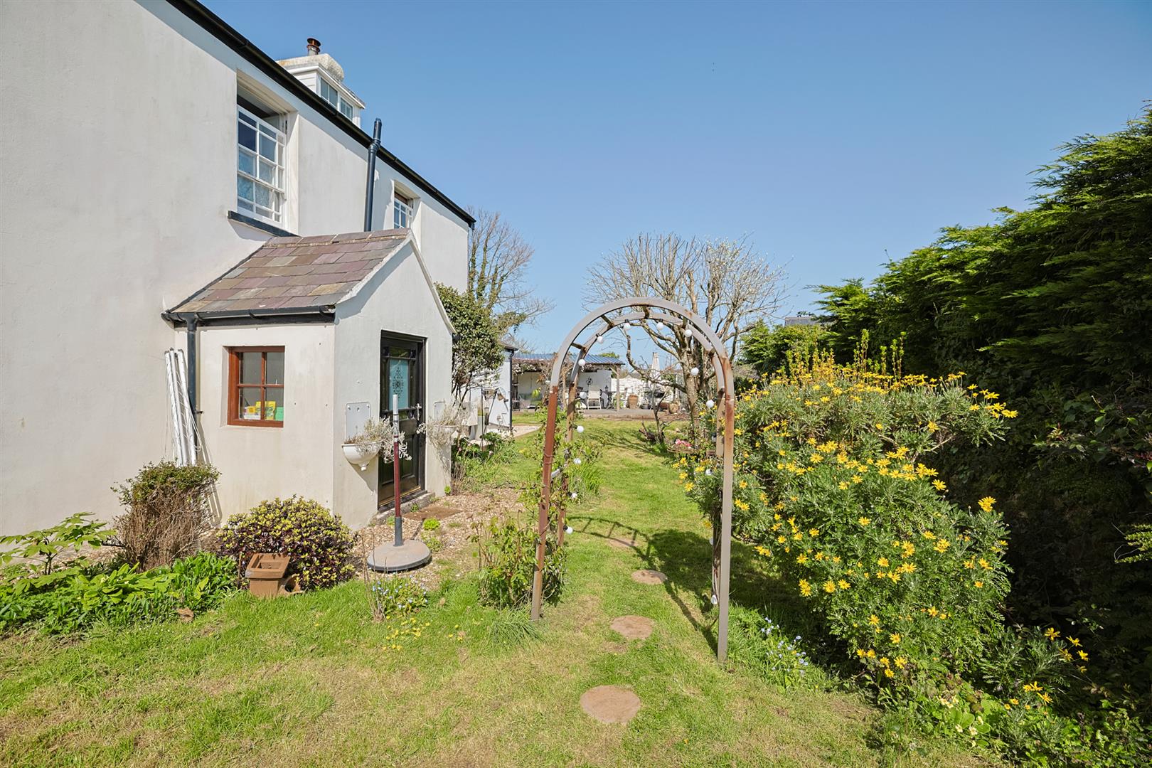 Milan House & Cottage, Overton Lane, Port Eynon, Swansea, SA3 1NR